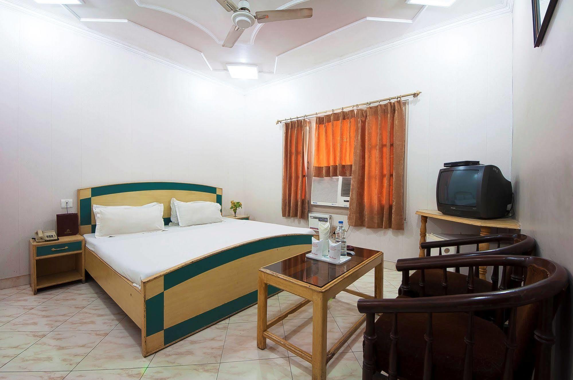 Fabhotel Basera Amritsar Zewnętrze zdjęcie